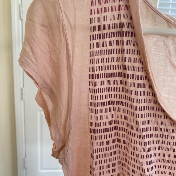 DKNY T-shirt size large - Picture 5 of 9